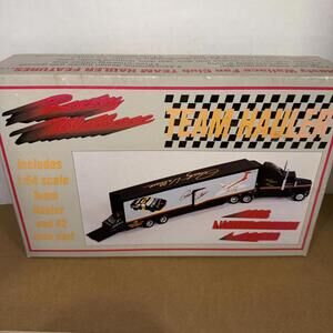 Rusty Wallace 1993 Team Hauler # 2 Race Car 1:64 Scale Die Cast‎ Limited Edition